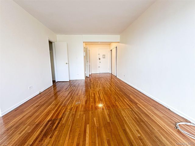 10025 Queens Boulevard 6L, Forest Hills, NY 11375
