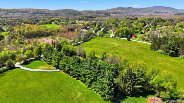 234 Hynes Road, Poughquag, NY 12570