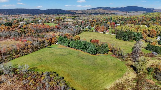 234 Hynes Road, Poughquag, NY 12570
