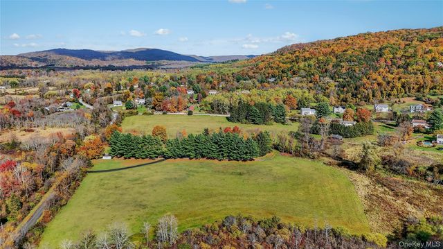234 Hynes Road, Poughquag, NY 12570
