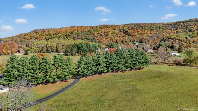 234 Hynes Road, Poughquag, NY 12570