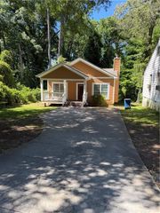 1903 Chattahoochee Place, Atlanta, GA 30344