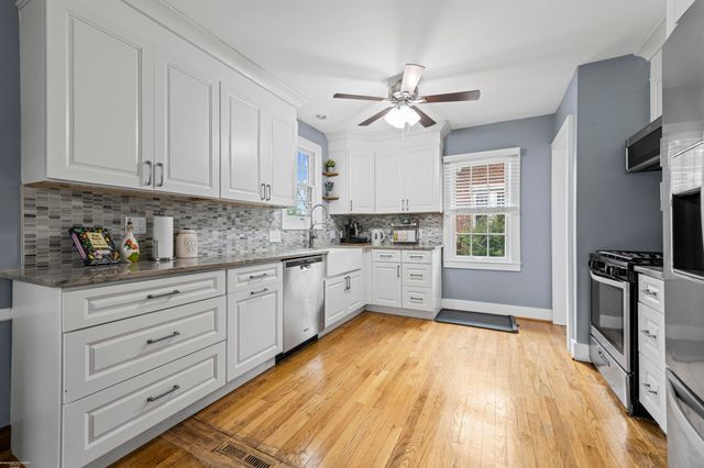 847 University Place, Grosse Pointe, MI 48230