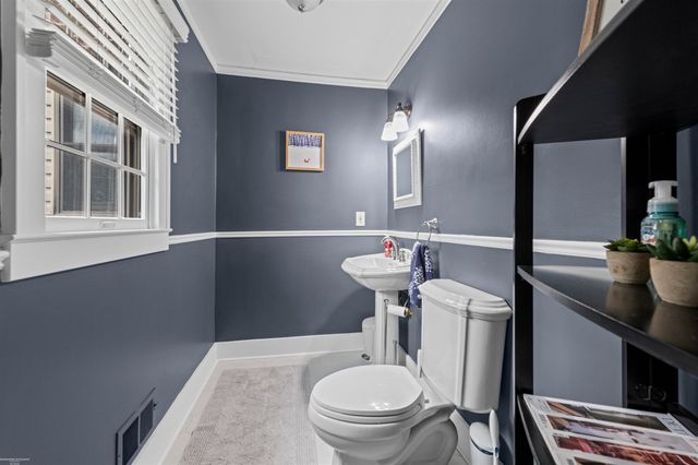 847 University Place, Grosse Pointe, MI 48230