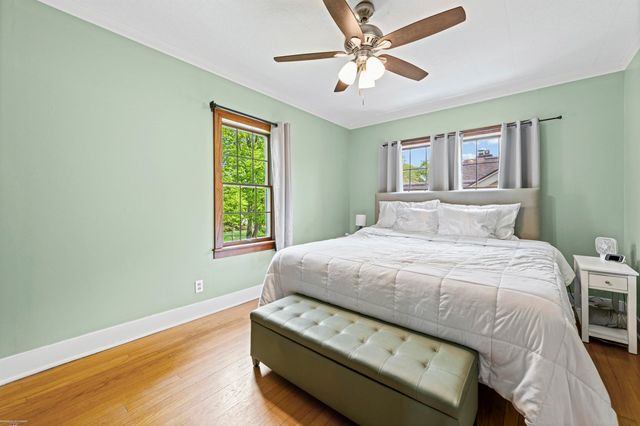 847 University Place, Grosse Pointe, MI 48230