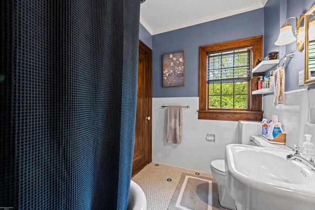 847 University Place, Grosse Pointe, MI 48230
