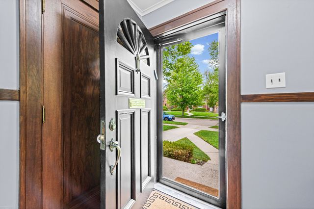 847 University Place, Grosse Pointe, MI 48230