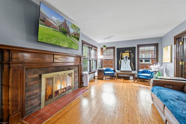 847 University Place, Grosse Pointe, MI 48230