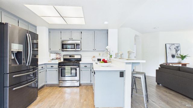 6424 Apollo Pl, Windsor, CA 95492