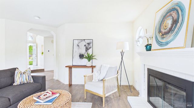 6424 Apollo Pl, Windsor, CA 95492