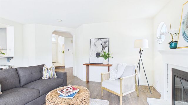 6424 Apollo Pl, Windsor, CA 95492