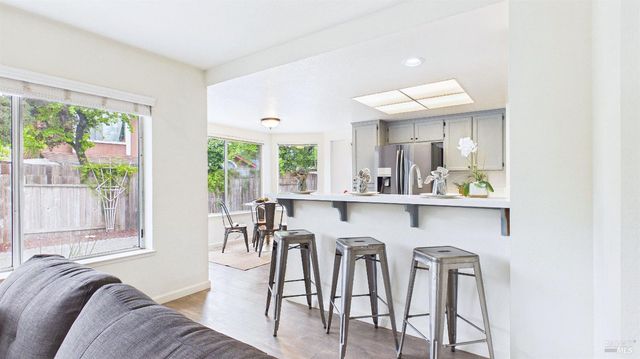 6424 Apollo Pl, Windsor, CA 95492