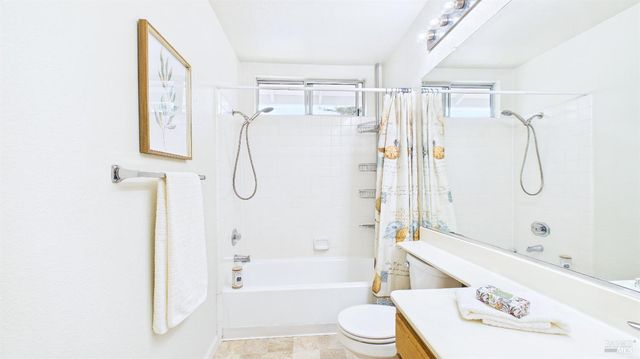 6424 Apollo Pl, Windsor, CA 95492