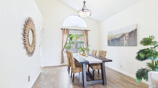 6424 Apollo Pl, Windsor, CA 95492