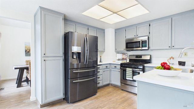 6424 Apollo Pl, Windsor, CA 95492