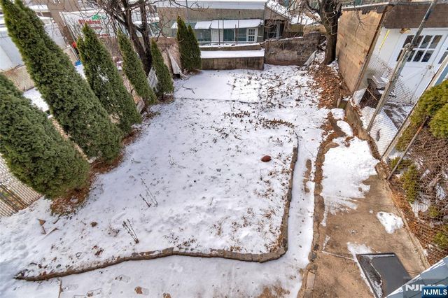 414 Mechanic Street, Orange, NJ 07050