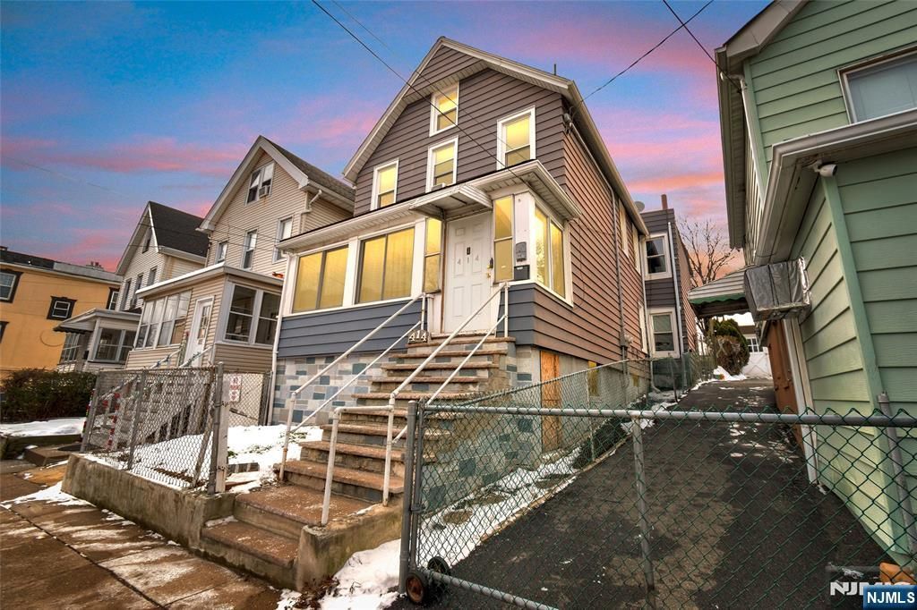 414 Mechanic Street, Orange, NJ 07050