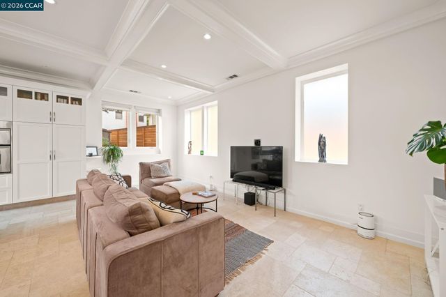 1333 Warren St, Martinez, CA 94553