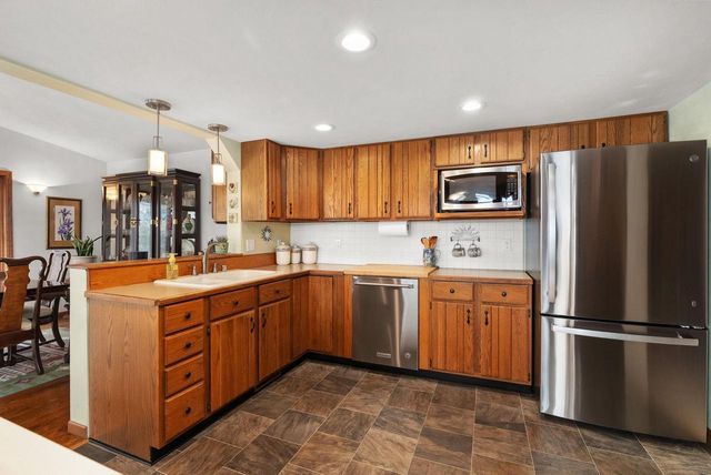 6460 Cooke Road, Mazomanie, WI 53560