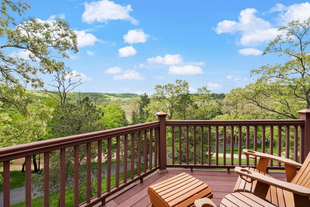 6460 Cooke Road, Mazomanie, WI 53560