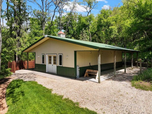 6460 Cooke Road, Mazomanie, WI 53560