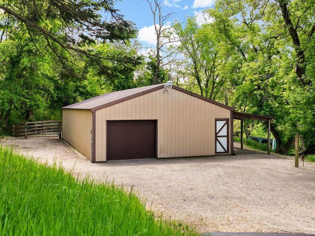 6460 Cooke Road, Mazomanie, WI 53560