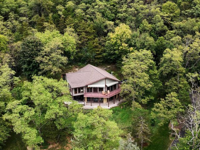 6460 Cooke Road, Mazomanie, WI 53560