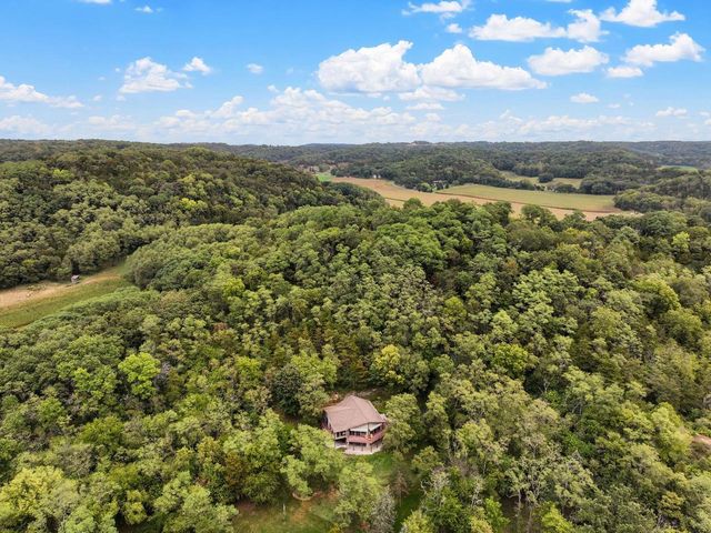 6460 Cooke Road, Mazomanie, WI 53560