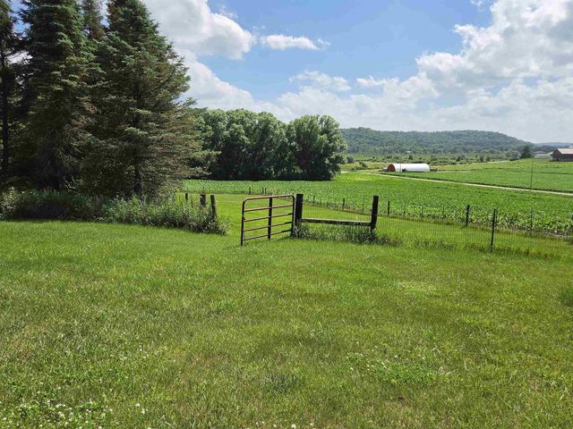 6460 Cooke Road, Mazomanie, WI 53560