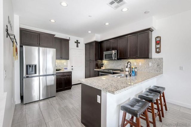 13210 N Peak Vista Dr, Lakeside, CA 92040