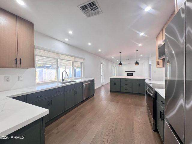 6407 E WILSHIRE Drive, Scottsdale, AZ 85257