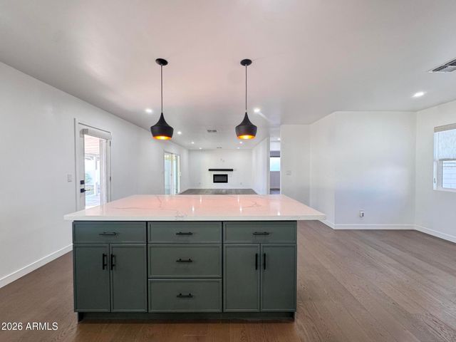 6407 E WILSHIRE Drive, Scottsdale, AZ 85257