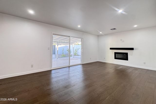 6407 E WILSHIRE Drive, Scottsdale, AZ 85257
