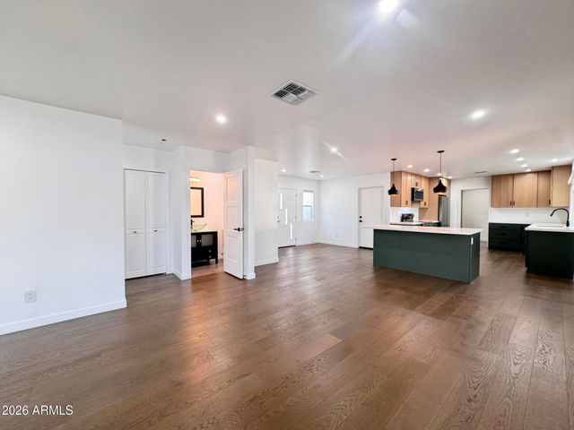 6407 E WILSHIRE Drive, Scottsdale, AZ 85257