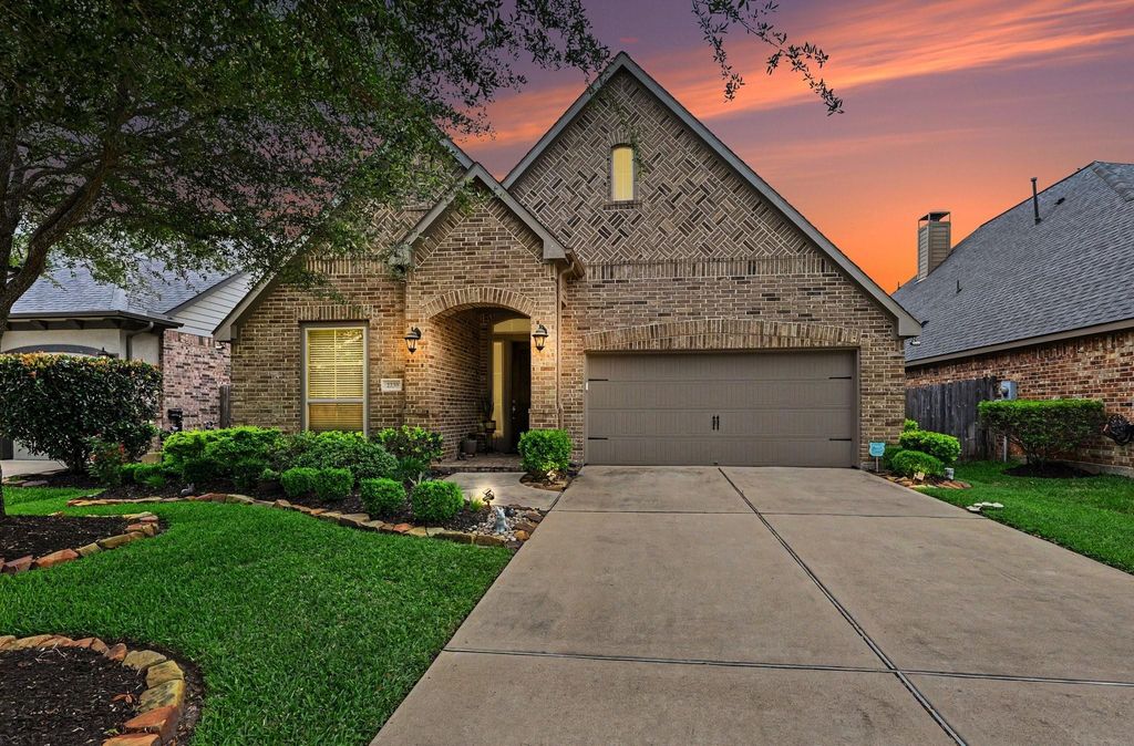 2230 Angel Trumpet Drive, Katy, TX 77494