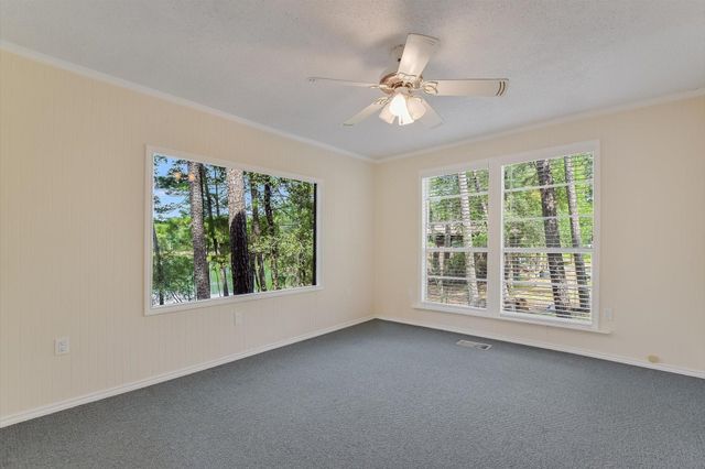 124 Broken Bow Road, La Grange, TX 78945