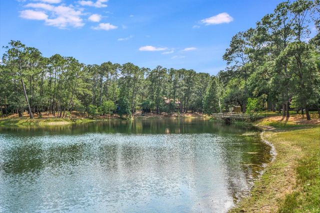 124 Broken Bow Road, La Grange, TX 78945