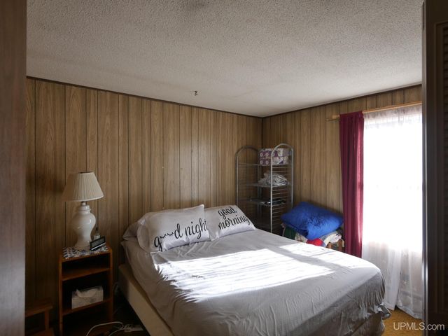 19990 Henry Street, Houghton, MI 49931