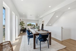 1428 S Cloverdale Avenue 1/2, Los Angeles, CA 90019