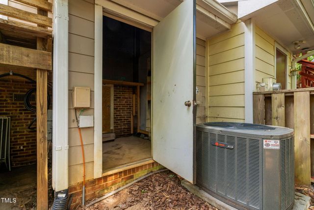 1524 Edgeside Court, Raleigh, NC 27609