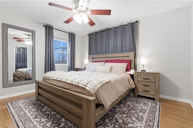 2816 Berry Lane, Independence, MO 64057