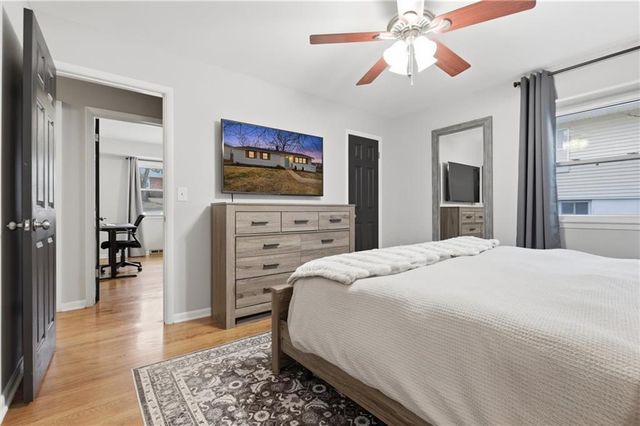 2816 Berry Lane, Independence, MO 64057