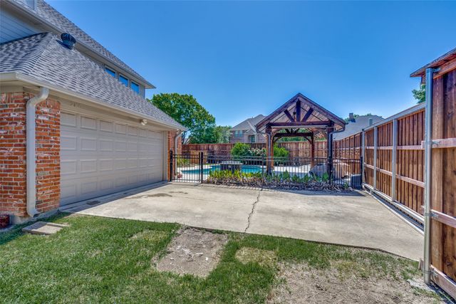 2100 Brugge Court, Plano, TX 75025