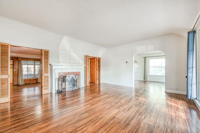 145 E University Avenue, Fresno, CA 93704