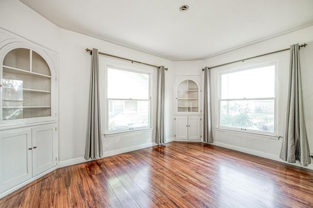 145 E University Avenue, Fresno, CA 93704