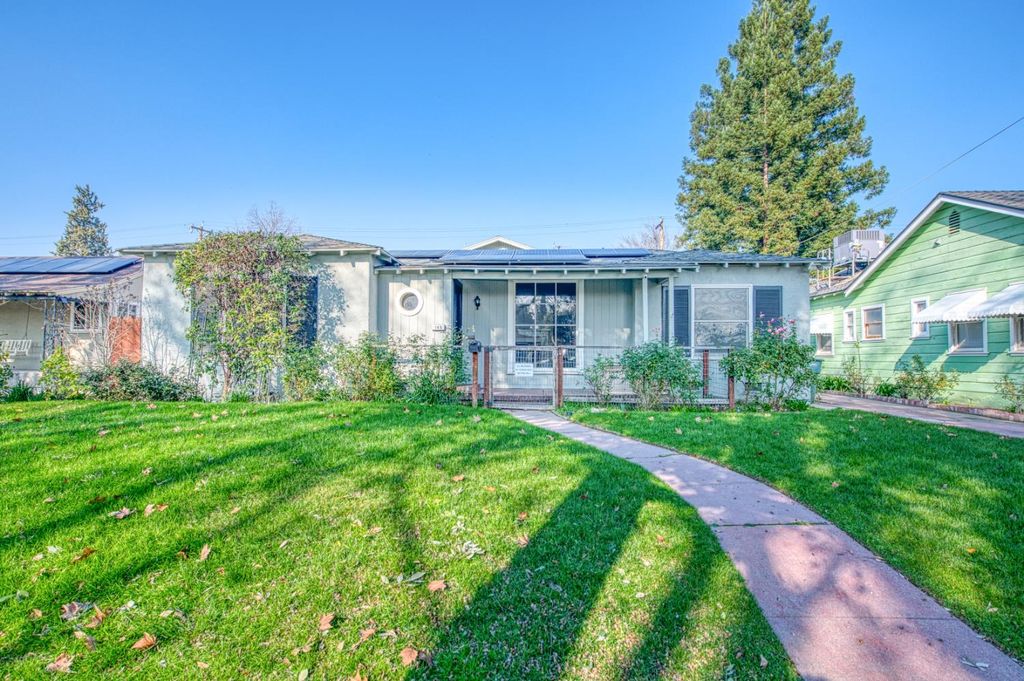 145 E University Avenue, Fresno, CA 93704