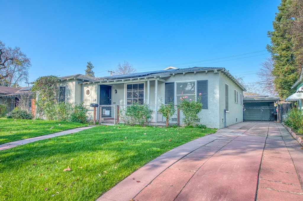 Image 2 of property listing at 145 E University Avenue, Fresno, CA 93704
