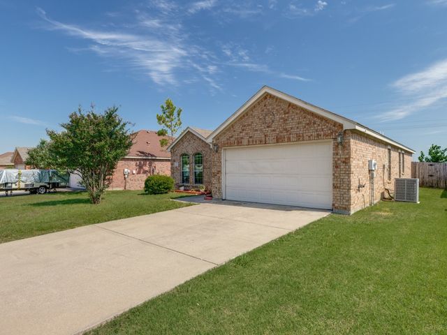 225 Charleston Drive, Anna, TX 75409