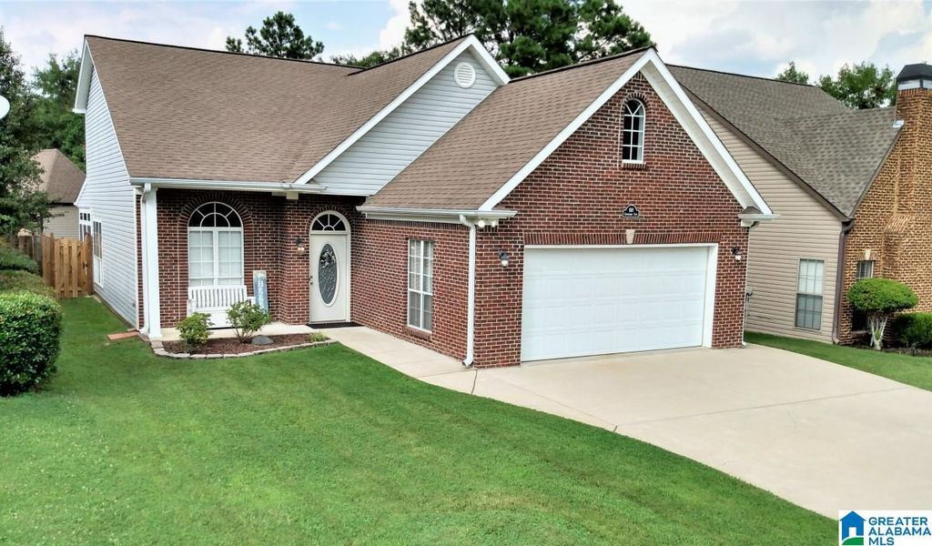 610 CROSSCREEK COVE, Pelham, AL 35124