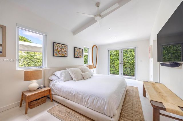 6055 SW 38th St, Miami, FL 33155